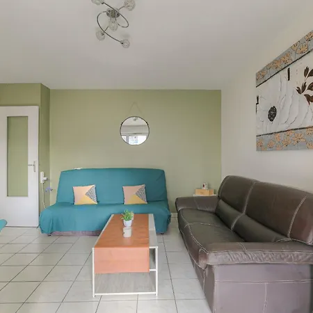 Fonctionnel Et Calme Avec Parking Gratuit Apartament Villeurbanne